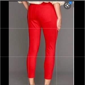 HUE Red Capri Legging Small